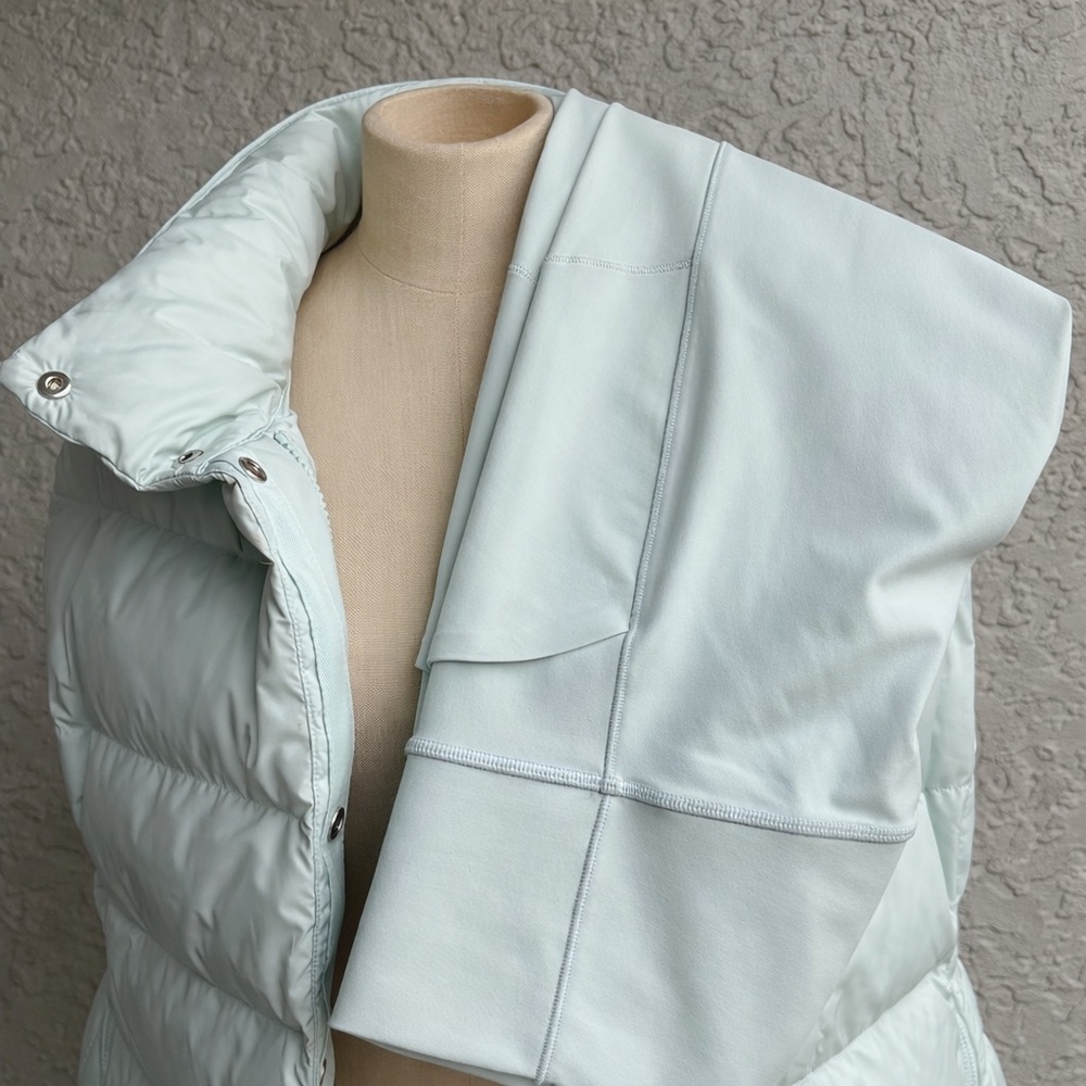 Athleta Downtown Vest - Mint Green - Size Small - Perfect Condition - Picture 6 of 8